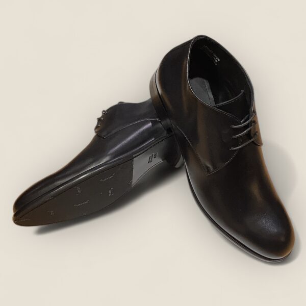 Black Calf Leather Lace Up Chukka Boot - Image 3